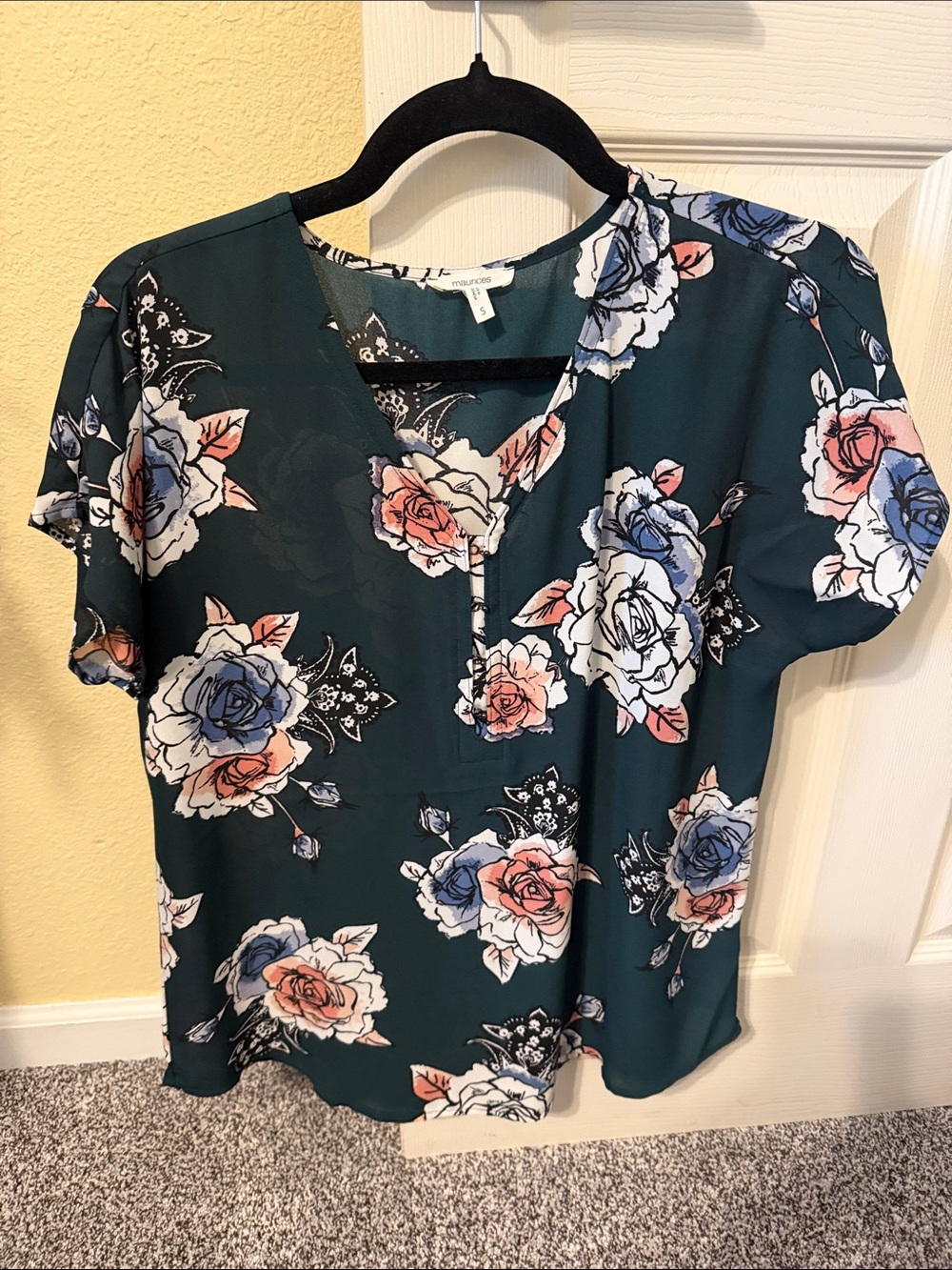 Maurices Deep Teal Floral V-Neck Short Sleeve Blouse